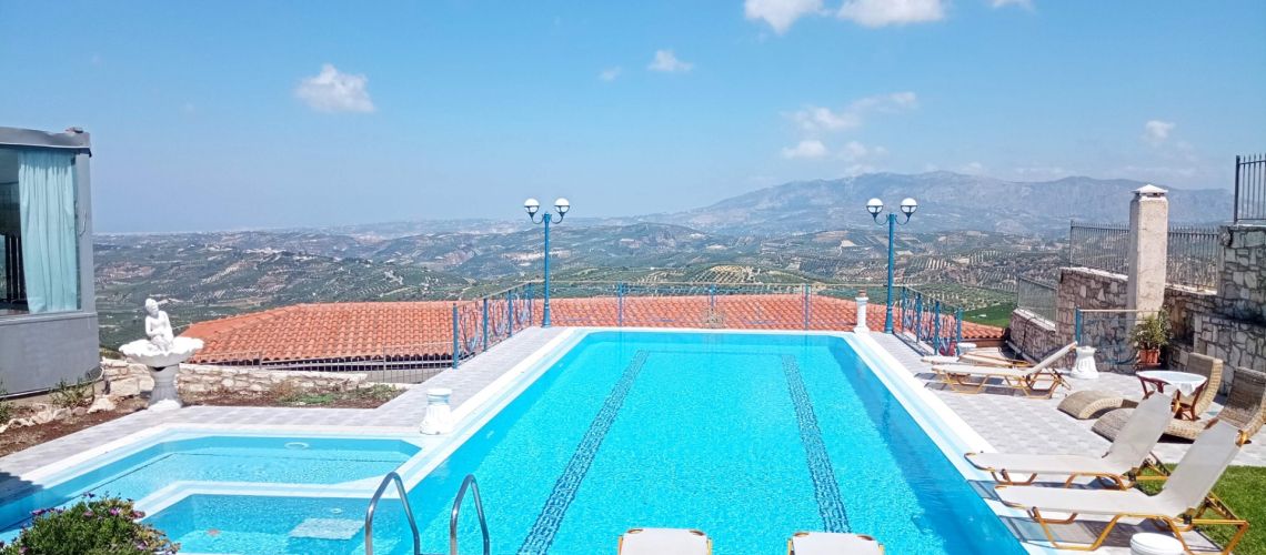 πωλούνται σπίτια με πισίνα Άγιος Μύρωνας Ηράκλειο Κρήτης houses for sale with swimming pool Agios Myronas Heraklion Crete εικόνα ακινήτου