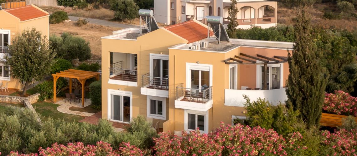 Εξαιρετική κατοικία με χρήση πισίνας σε όμορφο περιβάλλον Χωραφάκια Ακρωτήρι Χανιά Excellent residence with use of swimming pool in beautiful surroundings Horafakia Akrotiri Chania εικόνα ακινήτου