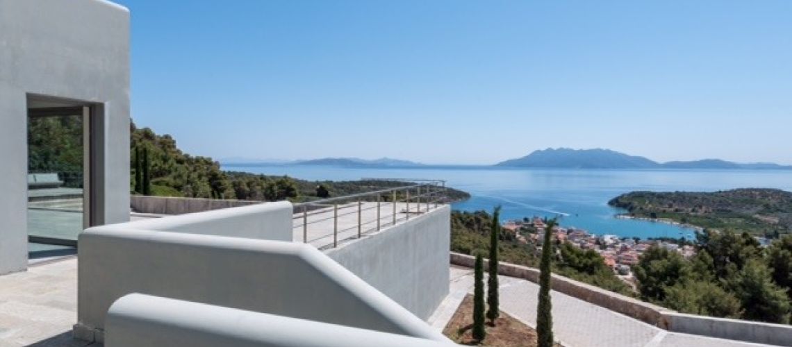 Καταπληκτική κατοικία εξαιρετικής κατασκευής με μοναδική θέα Αρχαία Επίδαυρο Amazing house of excellent construction with a unique view of Ancient Epidaurus εικόνα ακινήτου