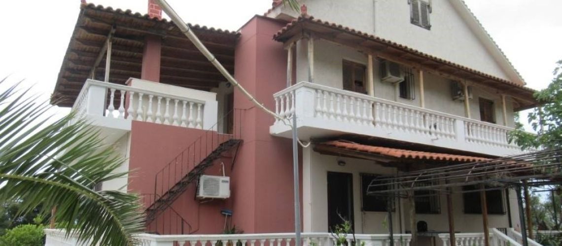 Πωλείται μονοκατοικία με τρία επίπεδα και τεράστιο εξωτερικό χώρο Άγιοι Θεοδώροι Κορινθίας Single-family house for sale with three levels and a huge outdoor area Agioi Theodoroi Corinthia εικόνα ακινήτου