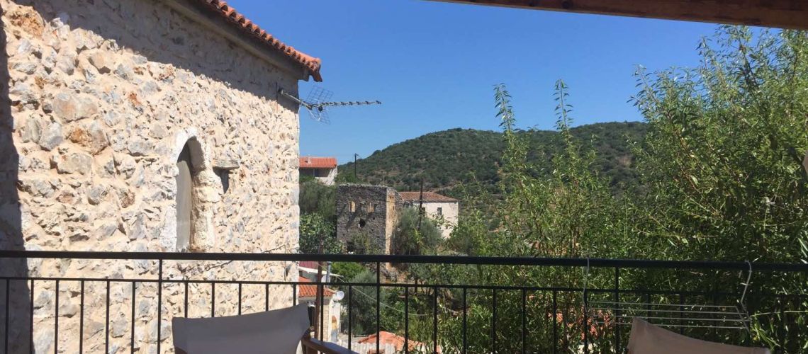 Μάνη παραδοσιακή πετρόκτιστη οικία με πανοραμική θέα Mani traditional stone-built house with panoramic view εικόνα ακινήτου