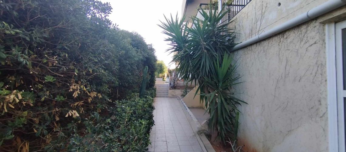 Πωλείται ξενοδοχείο με πισίνα ταβέρνα και καταστήματα Κάτω Γούβες Hotel for sale with swimming pool, tavern and shops, Kato Gouves εικόνα ακινήτου