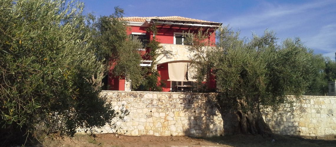 Θεσπρωτία: Εμβληματική Μονοκατοικία 200 τ.μ. στην Καρδιά των Συβότων Thesprotia: Iconic Detached House 200 sq.m. in the Heart of Sivots εικόνα ακινήτου
