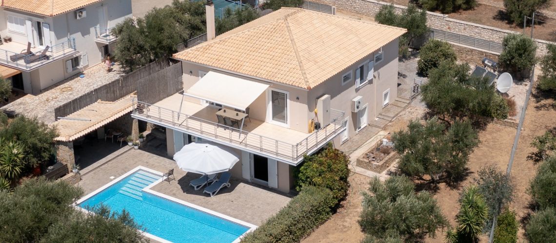Πανέμορφη επιπλωμένη κατοικία για πώληση στα Τομαραίικα, με Θέα θάλασσα και πισίνα Beautiful furnished house for sale in Tomaraiika, with sea view and swimming pool εικόνα ακινήτου