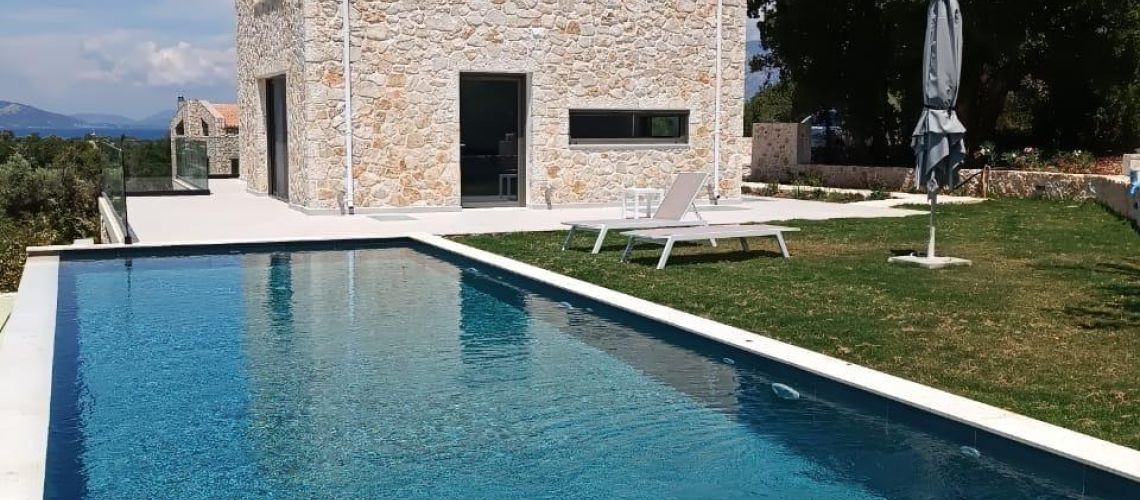 Πωλείται βίλα υψηλών προδιαγραφών με πισίνα και καταπληκτική θέα θάλασσα Βαθύ Μεγανήσι High-standard villa for sale with swimming pool and amazing sea view, Vathi Meganisi εικόνα ακινήτου
