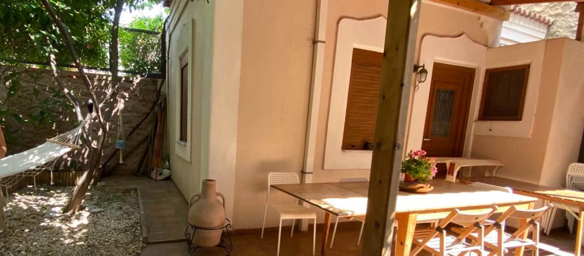 Πωλείται διατηρητέο κτίριο με κήπο στην καρδιά της Αθήνας For sale listed building with garden in the heart of Athens εικόνα ακινήτου