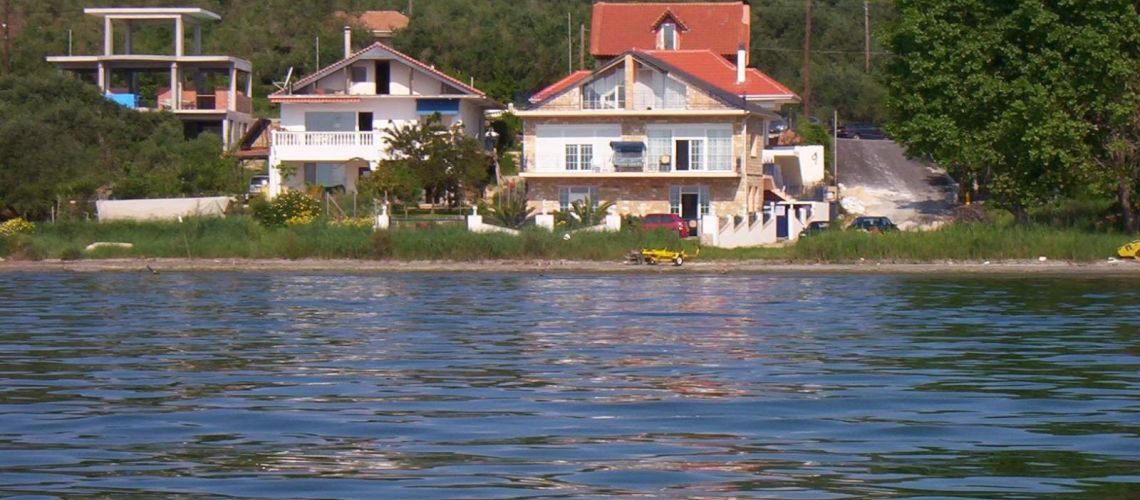 Πωλείται κτιριακό συγκρότημα μπροστά στη θάλασσα Νικόπολη Πρέβεζας Building complex for sale in front of the sea in Nikopolis, Preveza εικόνα ακινήτου