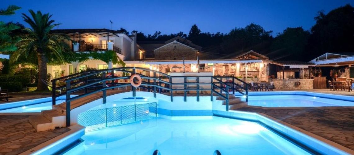 Πωλείται μοναδικό ξενοδοχείο 4 αστέρων σε πανέμορφο καταπράσινο περιβάλλον με πισίνα Γάιος Παξοί Unique 4-star hotel for sale in beautiful green surroundings with swimming pool, Gaios, Paxos εικόνα ακινήτου