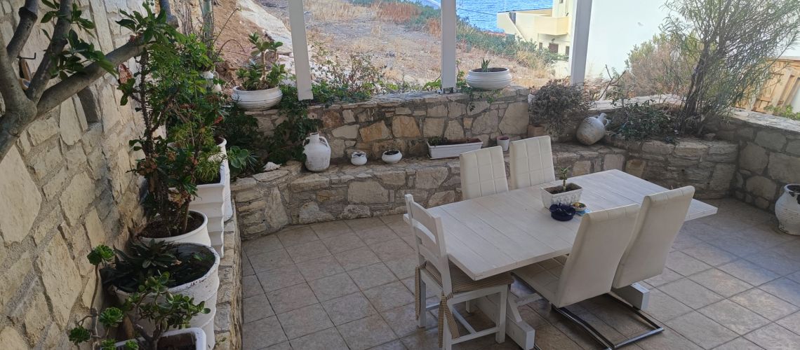 Παραθαλάσσια μονοκατοικία προς ενοικίαση με πανοραμική θέα θάλασσα Μαδέ Λυγαριάς Κρήτη εικόνα ακινήτου